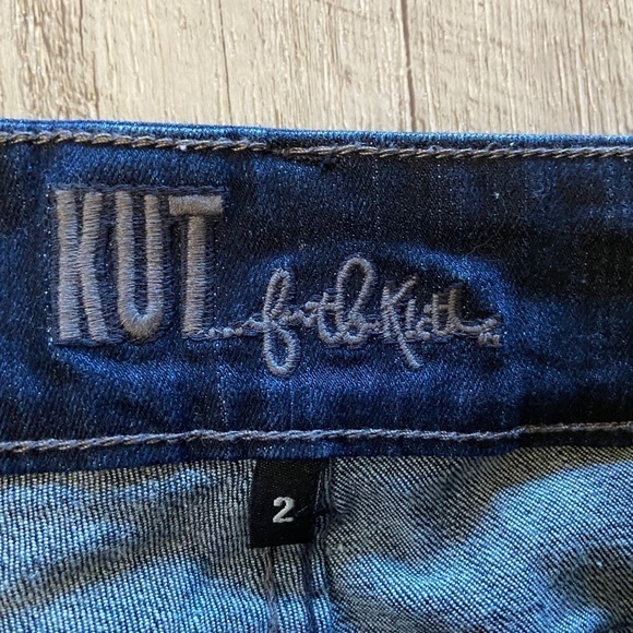 Kut From The Kloth Size 2 Bermuda Shorts Blue Demin Wide Hem - Picture 8 of 11